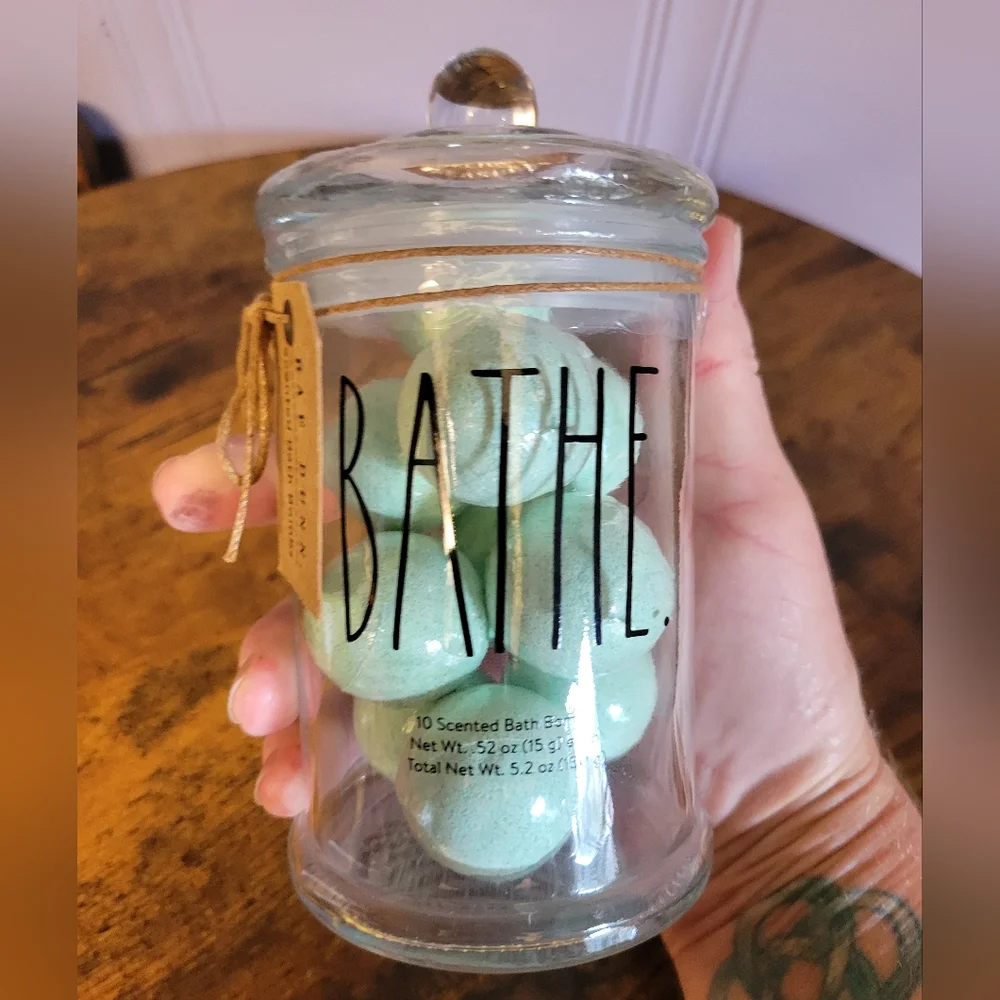 Rae Dunn Glass Bathe Jar/lid with eucaluptus Bath Bombs-sea foam green